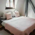 Iii Rhein Charme Gemütlichkeit, Style&geschichte Bei Katrin Und Familie Iii Apartment