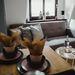 Iii Rhein Charme Gemütlichkeit, Style&geschichte Bei Katrin Und Familie Iii
