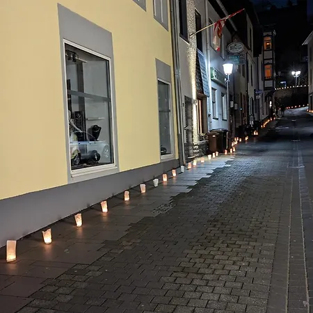 Iii Rhein Charme Gemuetlichkeit, Style & Geschichte Bei Katrin Und Familie Iii