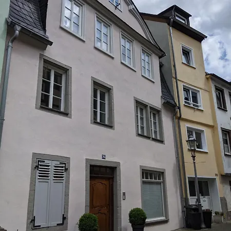 Iii Rhein Charme Gemuetlichkeit, Style & Geschichte Bei Katrin Und Familie Iii