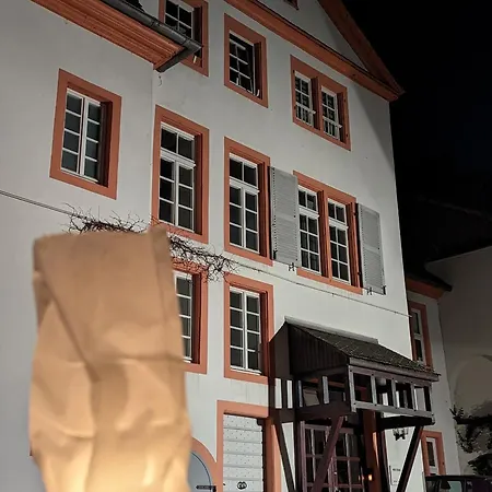 아파트 Iii Rhein Charme Gemuetlichkeit, Style & Geschichte Bei Katrin Und Familie Iii 코블렌츠