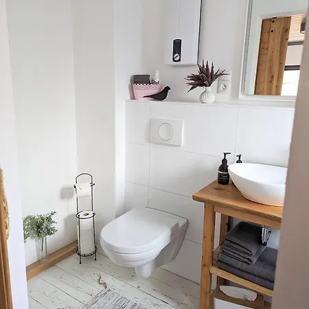 아파트 Iii Rhein Charme Gemuetlichkeit, Style & Geschichte Bei Katrin Und Familie Iii