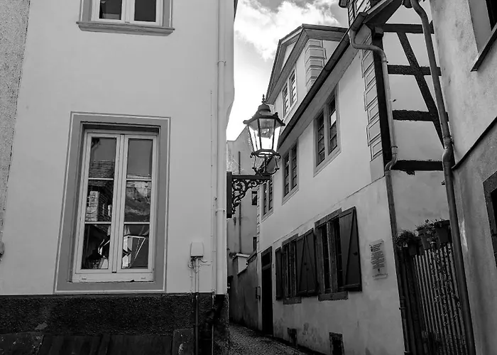 Iii Rhein Charme Gemuetlichkeit, Style & Geschichte Bei Katrin Und Familie Iii Appartement