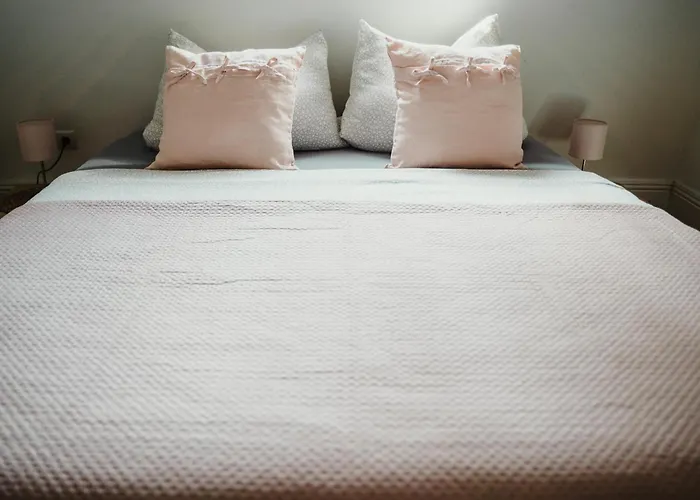 Iii Rhein Charme Gemuetlichkeit, Style & Geschichte Bei Katrin Und Familie Iii Koblenz (Rhineland-Palatinate)